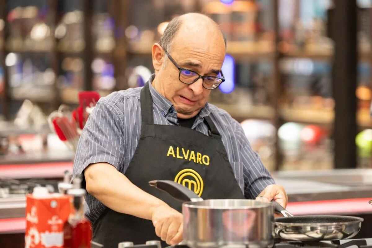 Álvaro Bayona critica las actitudes dramáticas de sus compañeras en Masterchef Celebrity