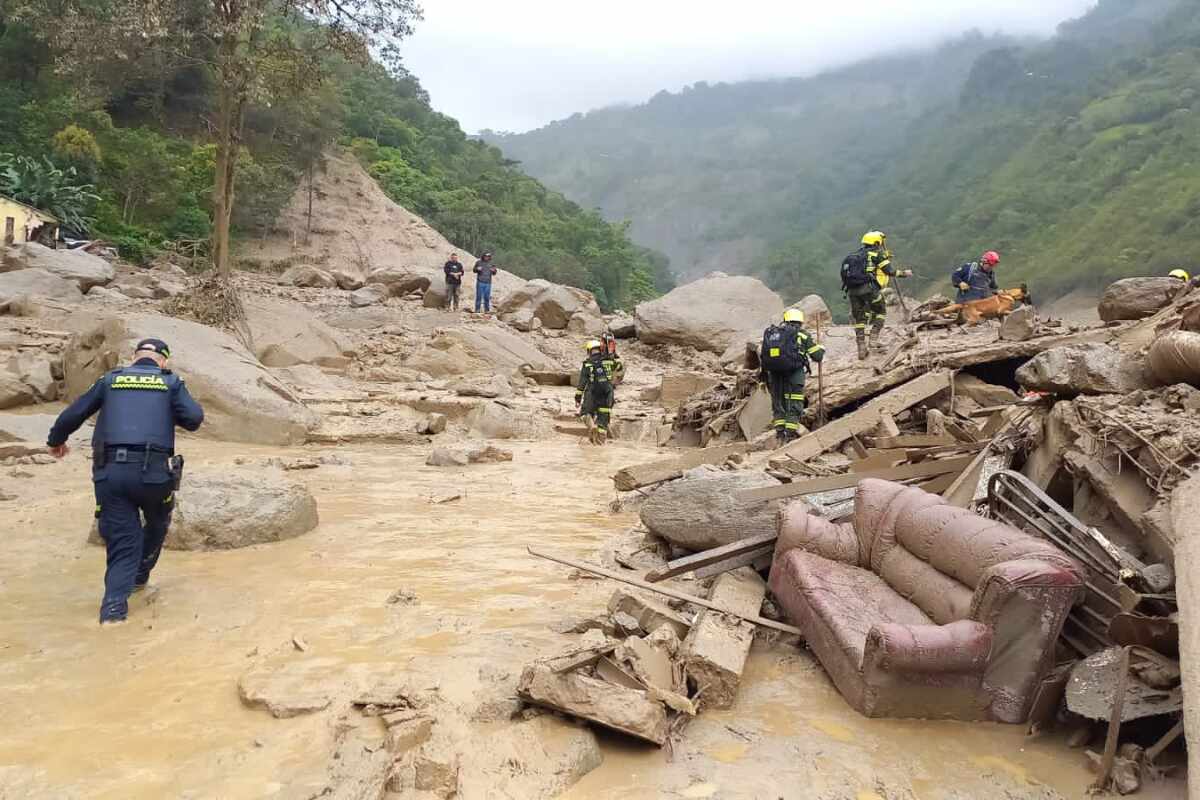Capitán Lisbeth Herrera pierde a sus padres, hermano y tíos en la tragedia de Quetame