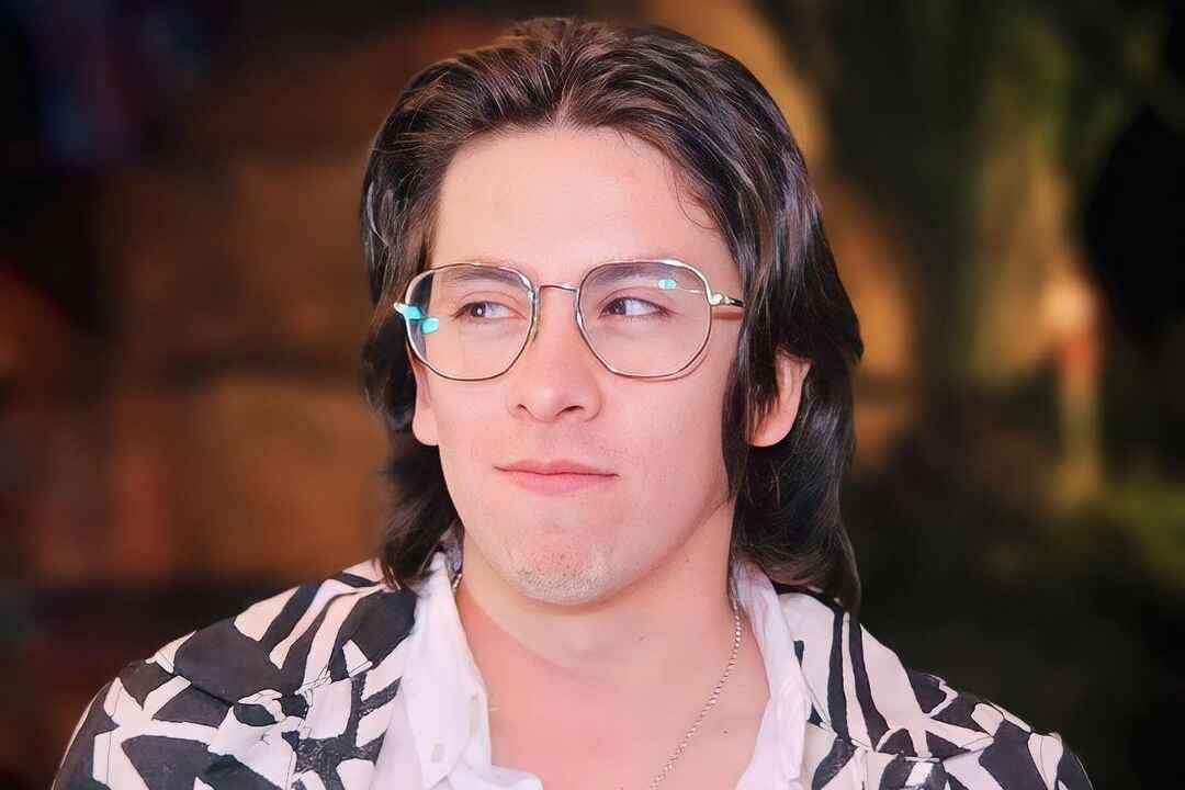 Abuso sexual, síndrome de Tourette y comedia: los tres pilares de la vida de Camilo Sánchez