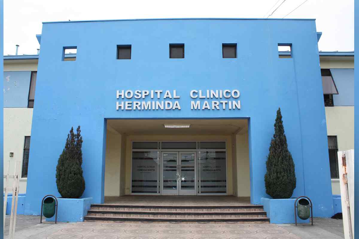 Niña de 12 años se lanza desde el quinto piso del hospital de Chillán y es estabilizada de urgencia--Ñuble: Confirman Fallecimiento de Niño de 7 años por Infección de Streptococcus Pyogenes