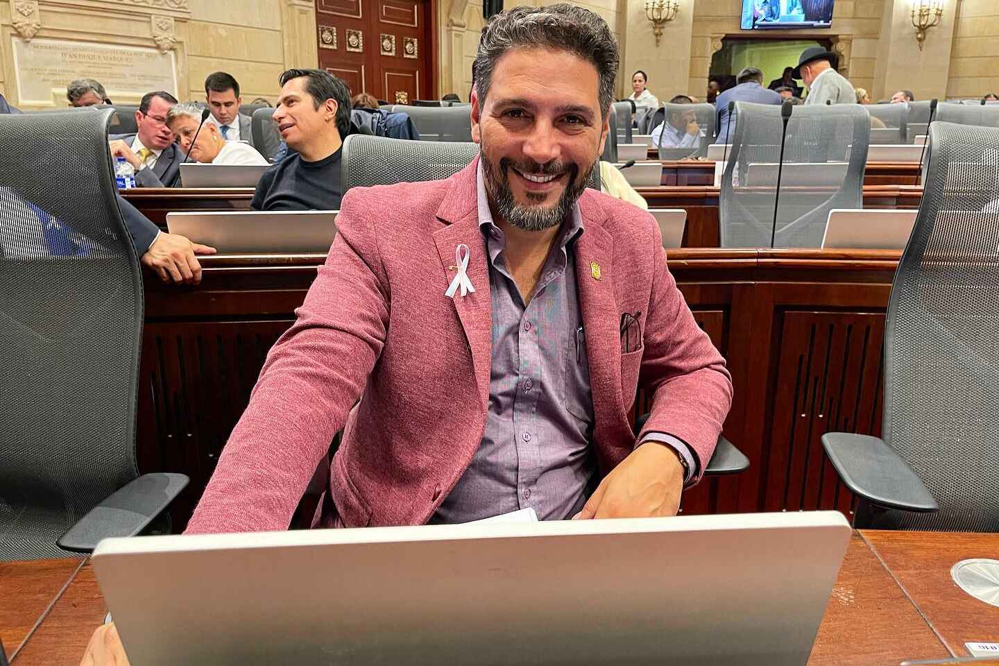 Agmeth Escaf aclara su situación con la primera dama Verónica Alcocer en el programa de Eva Rey