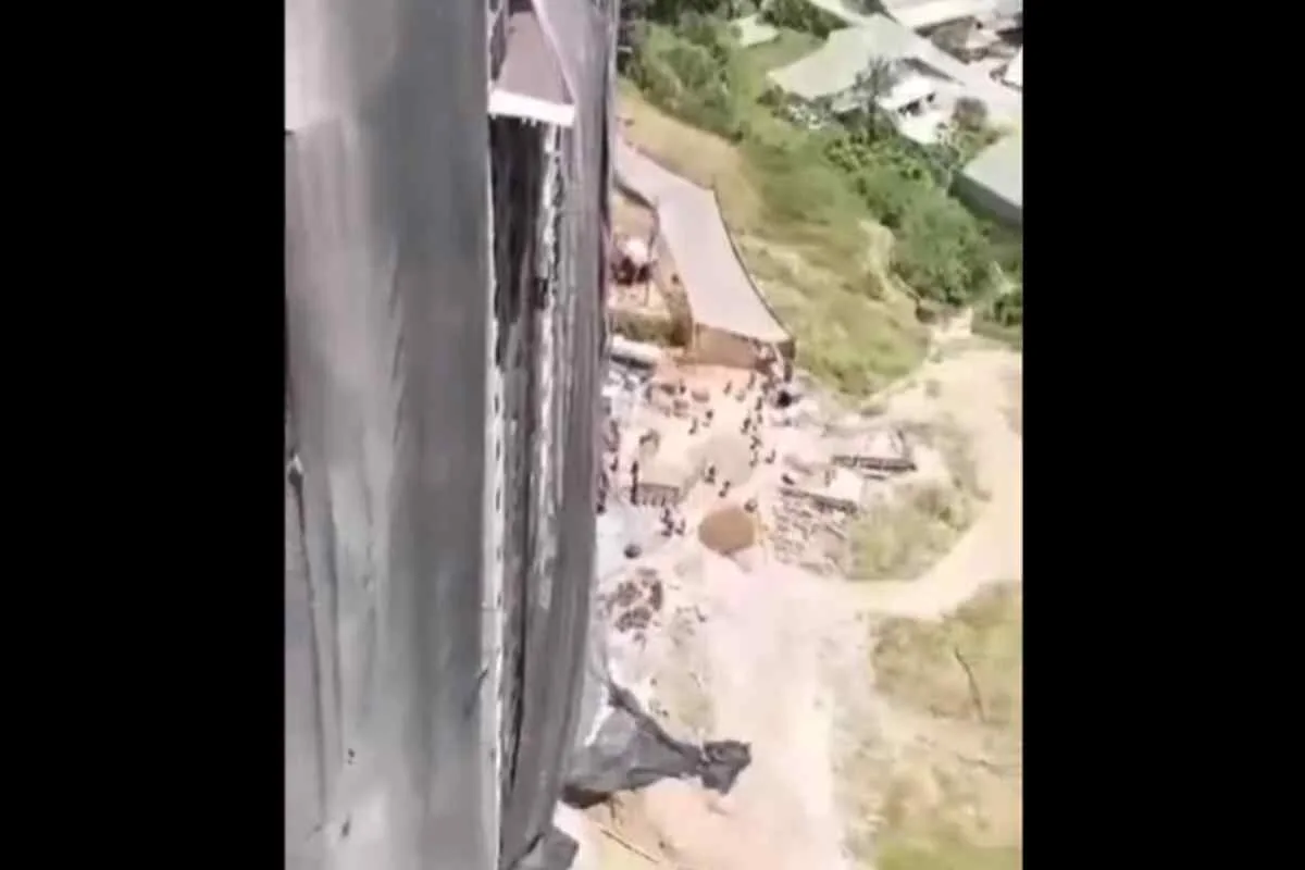 Hombre se precipita al vacío en una obra en Itagüí y queda gravemente herido