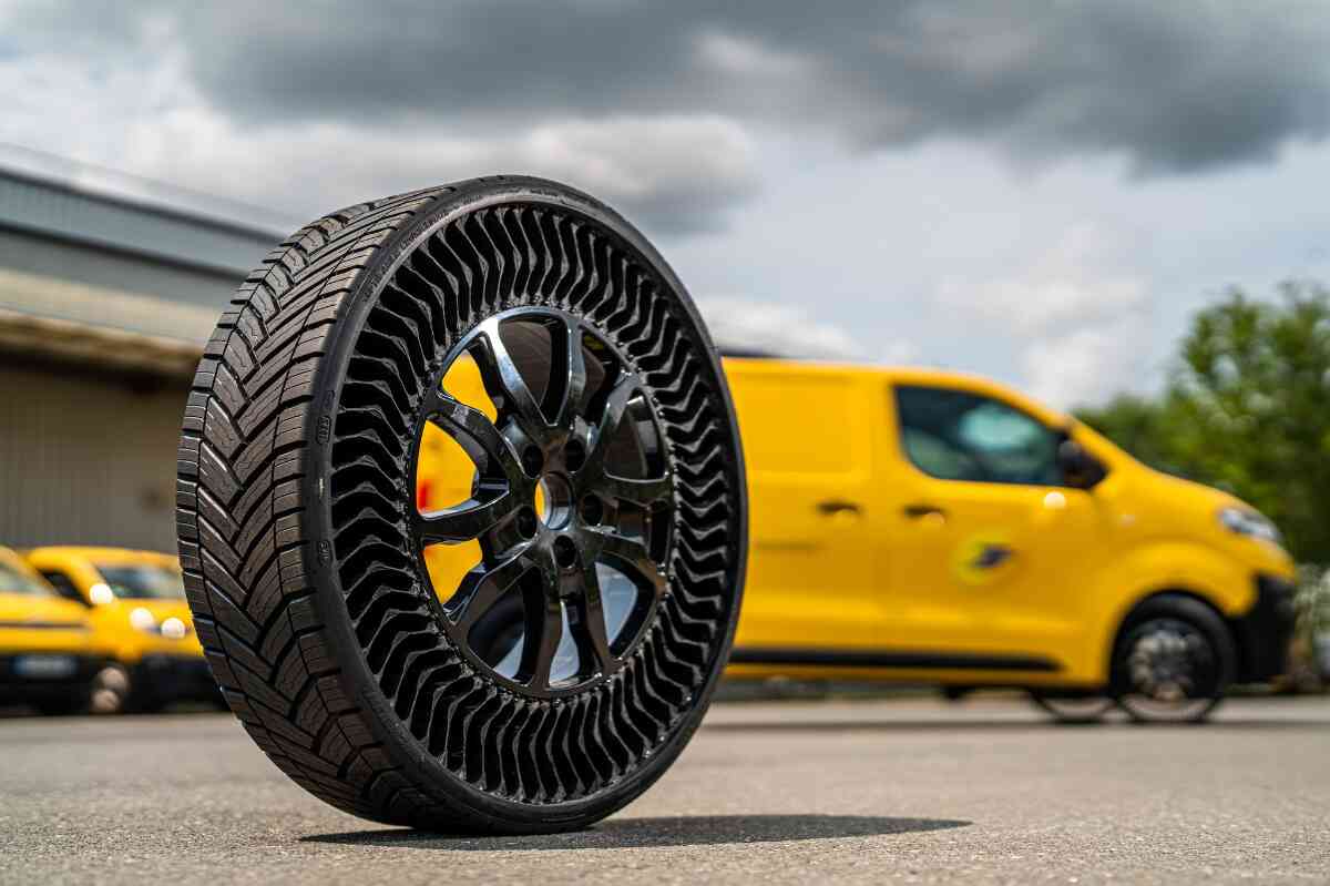Cómo funcionan las Michelin Uptis, las llantas que no se pinchan