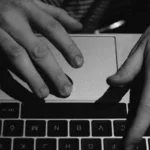 ¿Qué es la Dark Web y Cómo Funciona?-Protege tu PC: Conoce los Rootkits y Cómo Defenderte de estos Intrusos Digitales