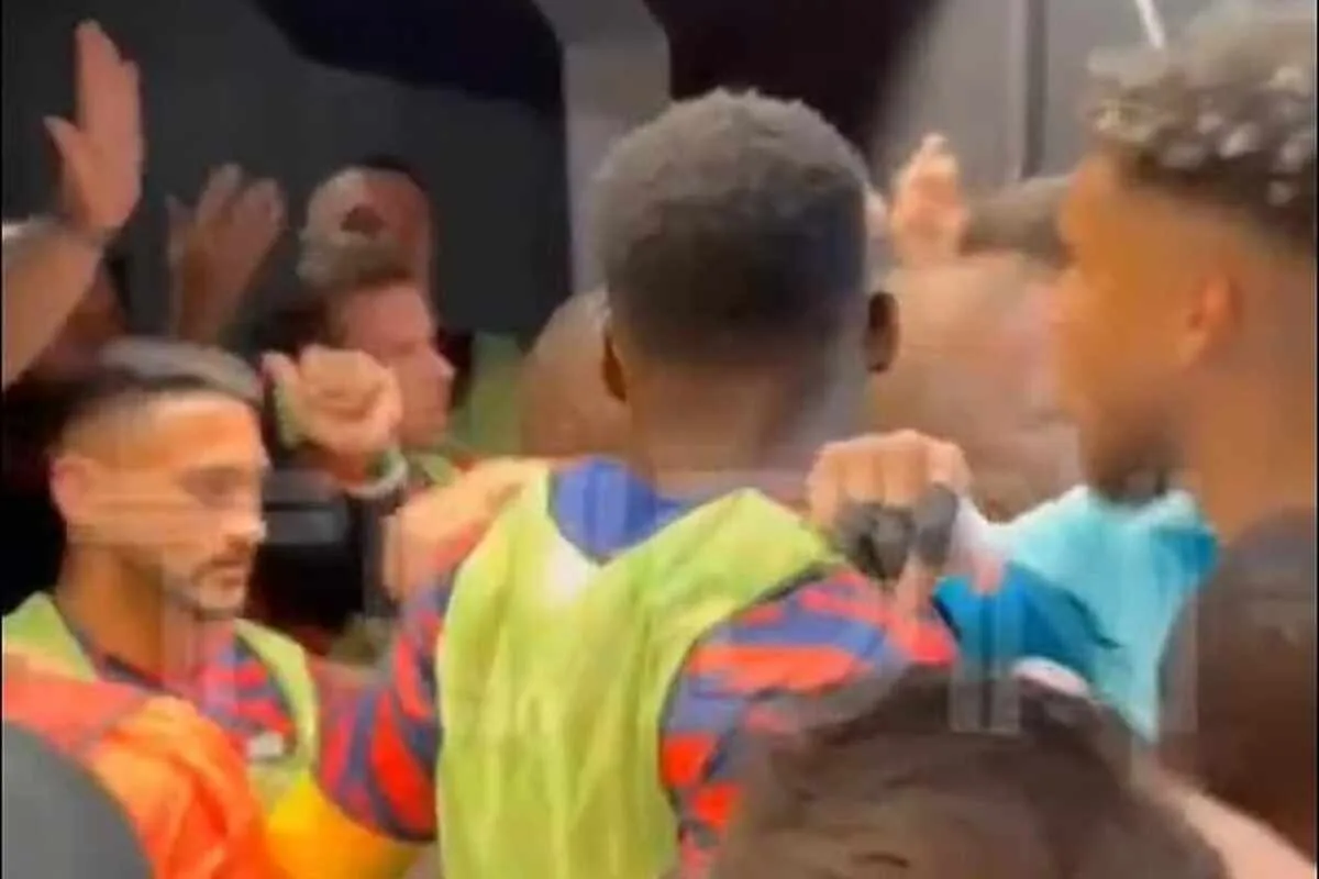 Imágenes de la pelea entre jugadores de Estados Unidos y Canadá en la Copa Oro