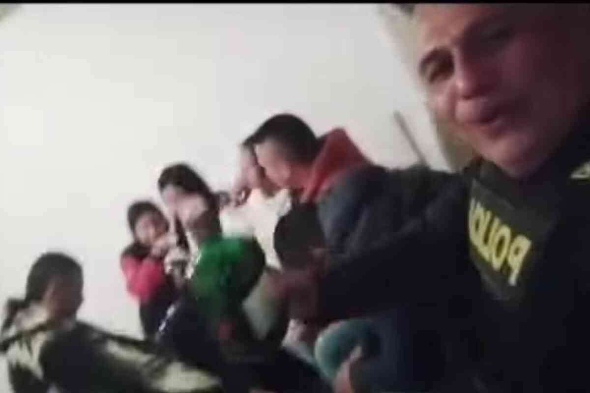 Escándalo en la Policía del Cauca: comandante de Almaguer gritó "viva el ELN" en una fiesta