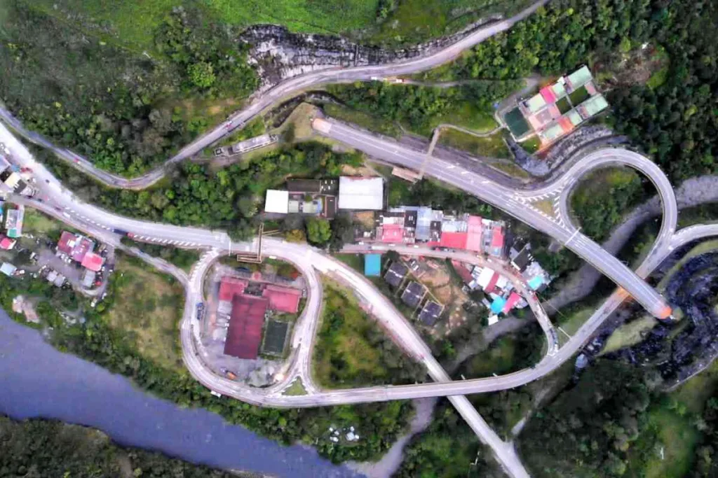 Evacuaciones forzadas en Quetame ante temor de nueva creciente tras suspensión de búsqueda