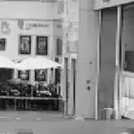 Hombre se quita la vida al arrojarse desde el tercer piso del centro comercial Reforma 222