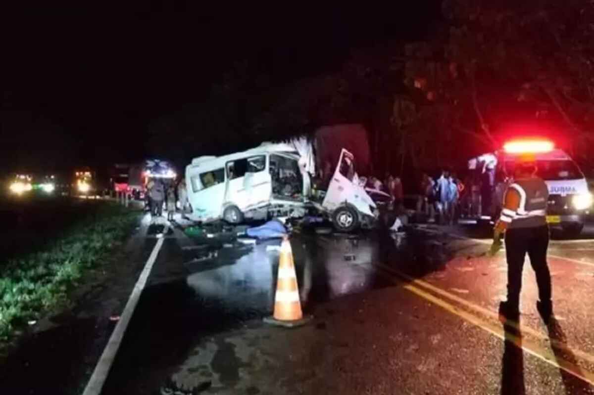 Cuatro víctimas mortales dejó el choque entre una buseta y un camión en el sector Campo 23, en la ruta del sol vía Barrancabermeja -santa marta