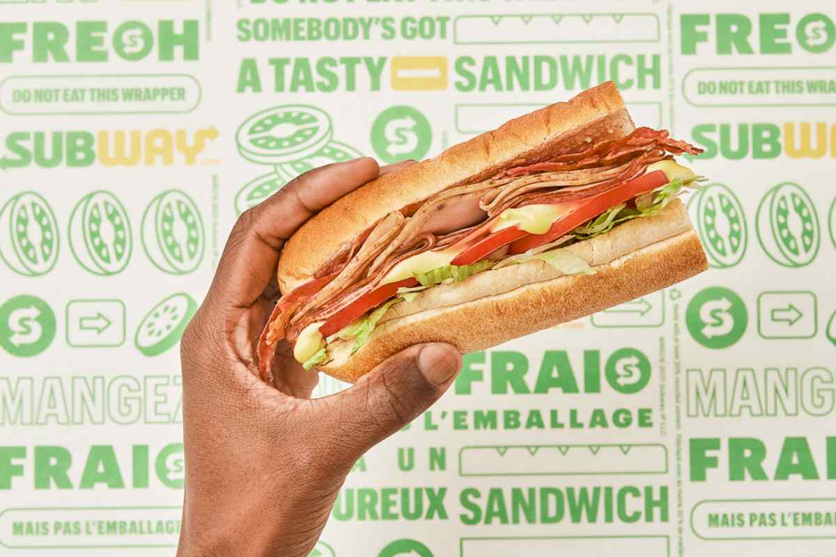 ¿Te llamarías Subway por un sándwich gratis? Esta es la oferta que lanzó la cadena de comida rápida