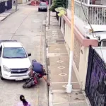 Guayaquil: Camioneta frustra robo a mujer en Urdesa al embestir al ladrón tres veces
