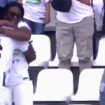 Yeiler Valencia lloró tras ser expulsado por celebrar su gol con su madre en las tribunas-Once caldas vs deportivo cali
