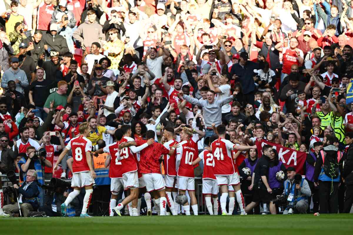 Arsenal sorprende al City y se corona campeón en emocionante tanda de penales en la Community Shield
