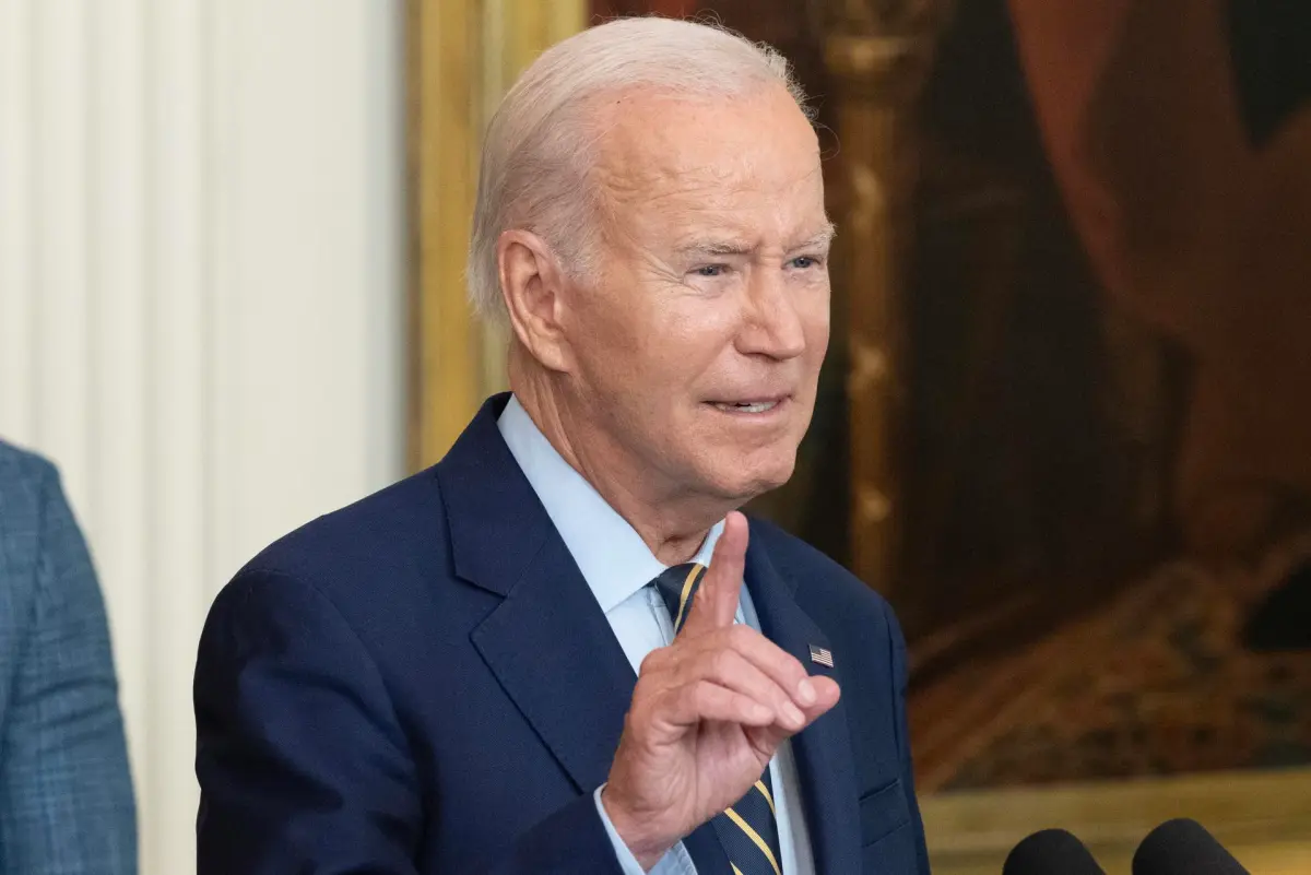 Biden impone límites a las inversiones de EE.UU. en ciertas empresas tecnológicas chinas