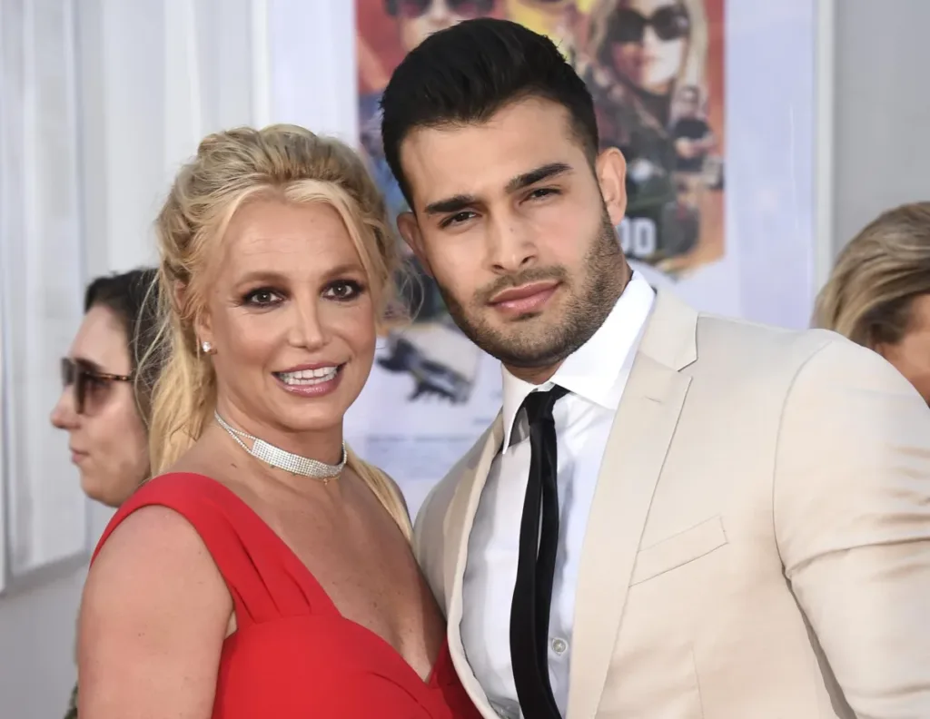 Britney Spears se separa de su esposo después de 14 meses, según TMZ