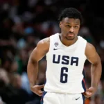 Bronny James sufre un defecto cardíaco congénito que puede y será tratado