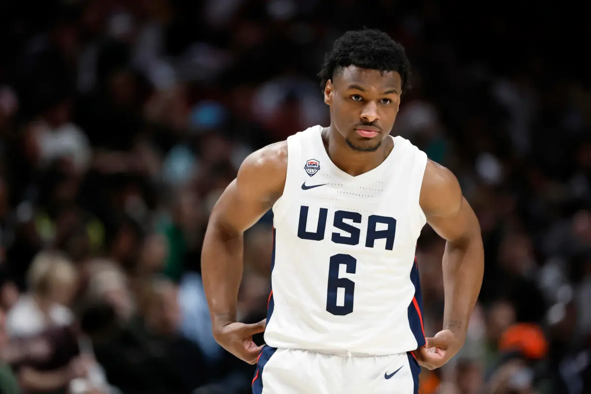 Bronny James sufre un defecto cardíaco congénito que puede y será tratado