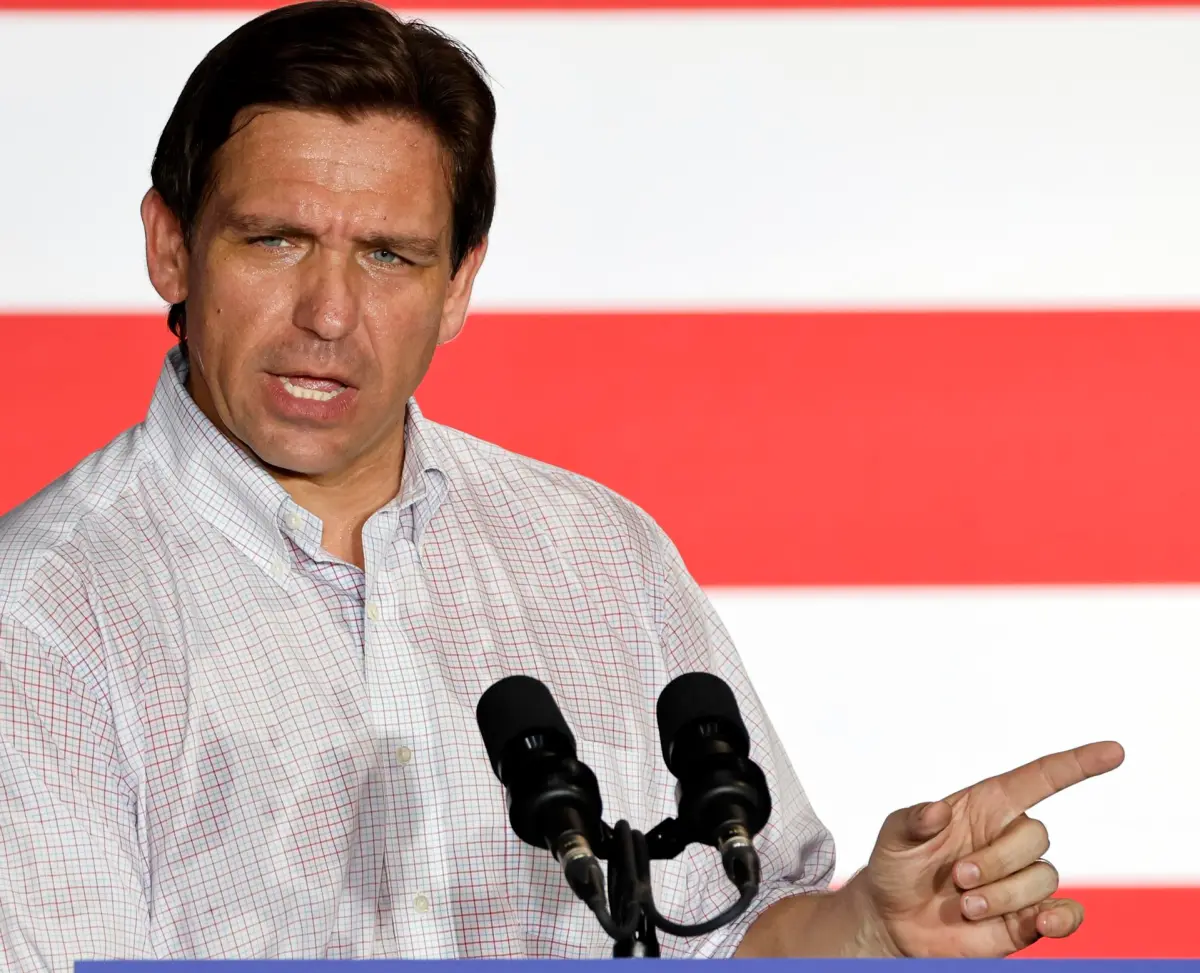 DeSantis sugiere a Disney que abandone la demanda contra Florida