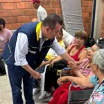Director de UNGRD Evalúa Daños en Itagüí tras Voraz Incendio y Brinda Apoyo a Familias