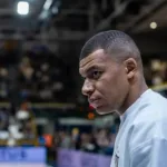 El PSG vuelve mañana a los entrenamientos con Mbappé apartado de forma indefinida