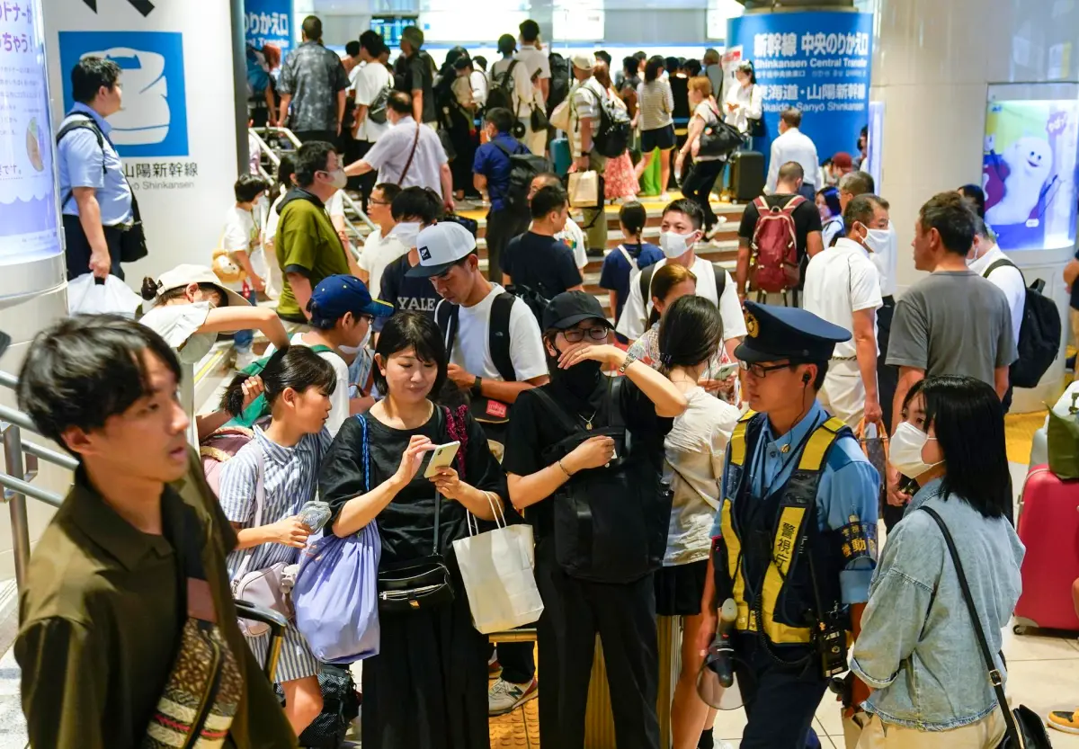 El ciclón Lan vuelve a paralizar el transporte y deja lluvias récord en el oeste de Japón