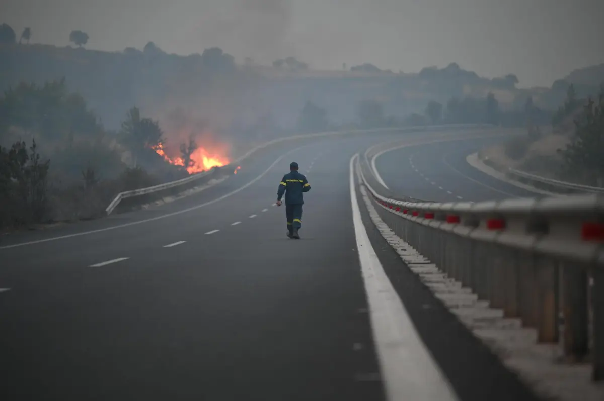 El fuego sigue arrasando Grecia en una nueva jornada con alto riesgo de incendios