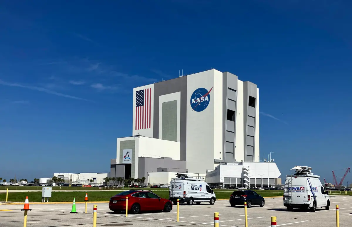 El jefe de la NASA: Volvemos a la Luna después de medio siglo para quedarnos