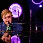 Elton John hospitalizado tras aparatosa caída que sufrió en su villa en Niza, Francia