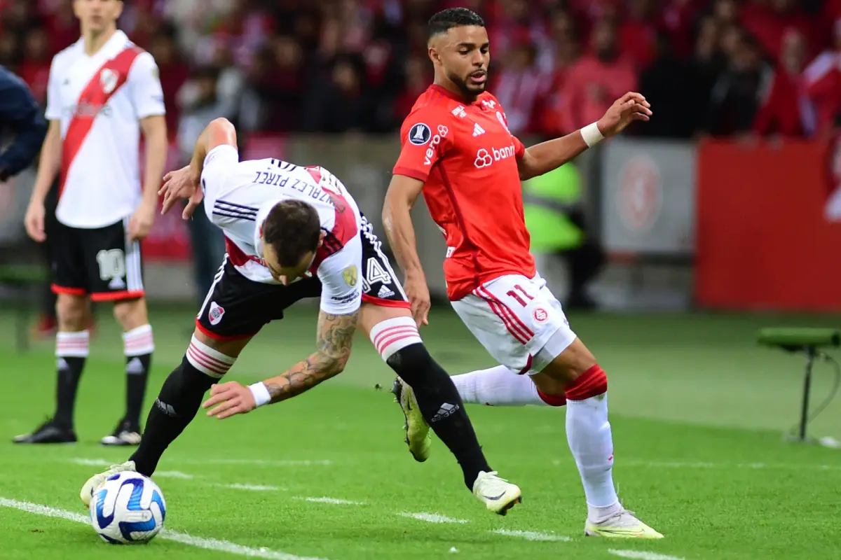 Internacional elimina a River en los penales y se clasifica a cuartos de final