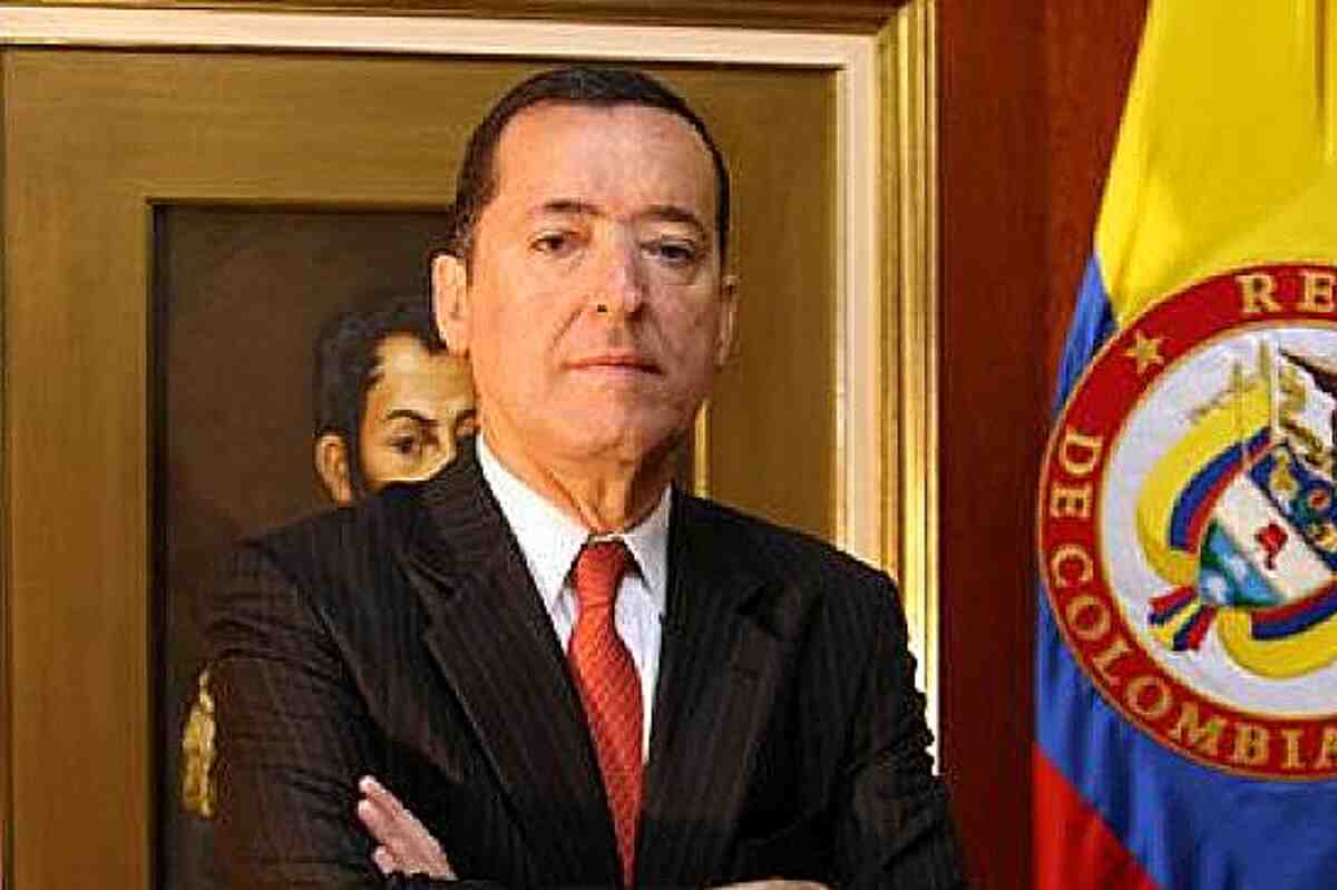 El colombiano Jorge Iván Palacio toma la decisión provisional de suspender a Rubiales en FIFA por el escándalo del beso