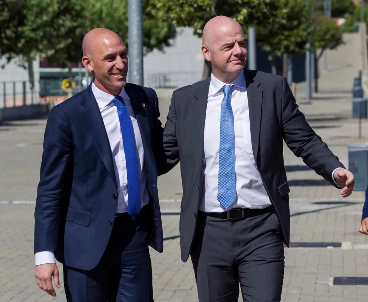 La Comisión Disciplinaria de FIFA suspende con carácter provisional a Rubiales
