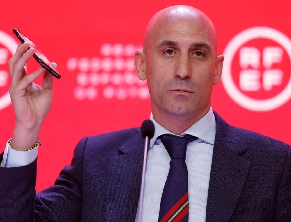 La FIFA abre procedimiento disciplinario contra Luis Rubiales