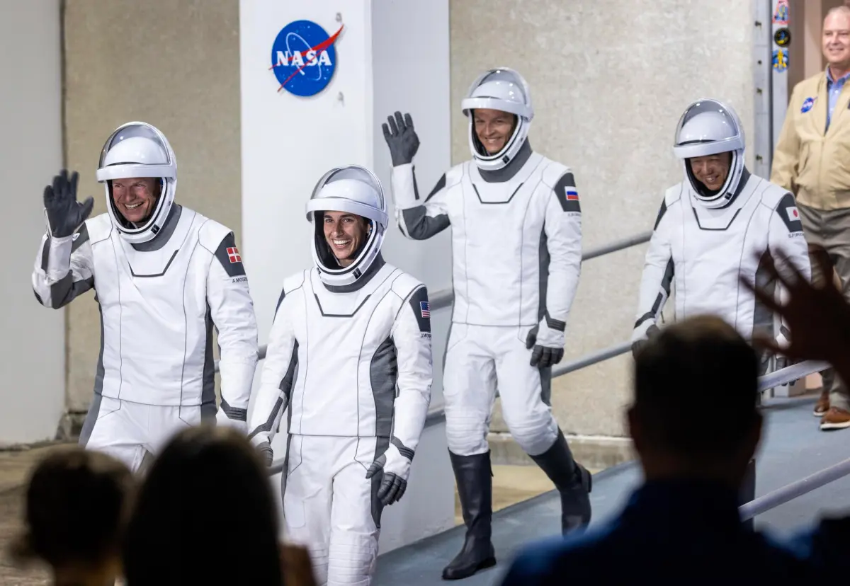 La misión tripulada Crew-7 de la NASA y SpaceX arribará mañana a la EEI