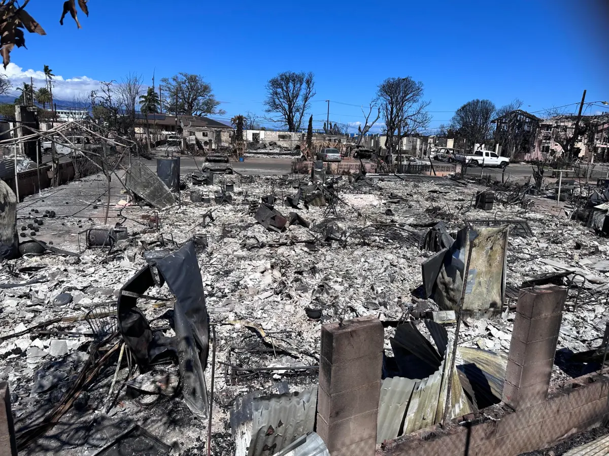 Las autoridades de Maui reducen a 388 la lista de desaparecidos por los incendios