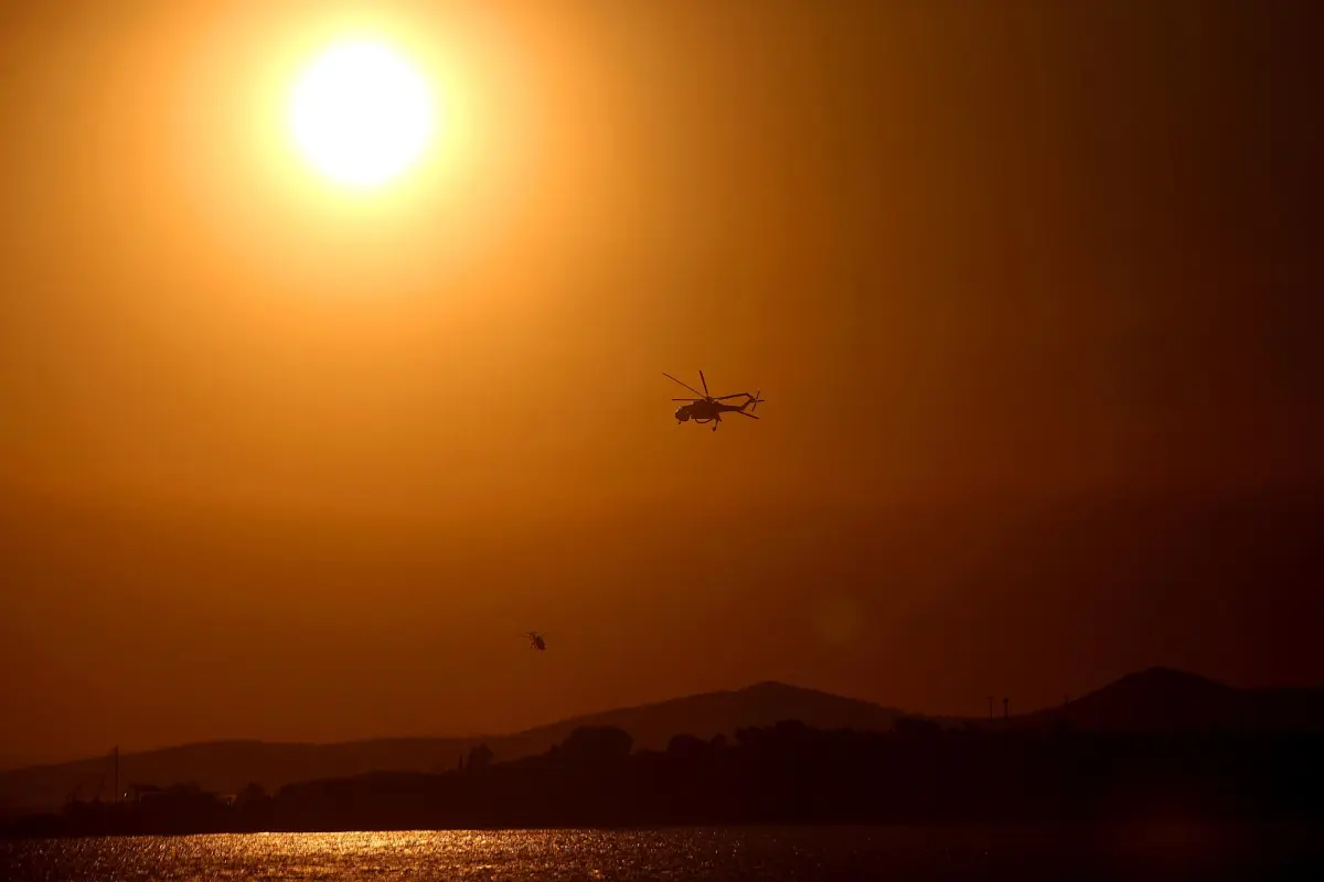 Mejora la situación de los incendios en Grecia con tres frentes aún activos