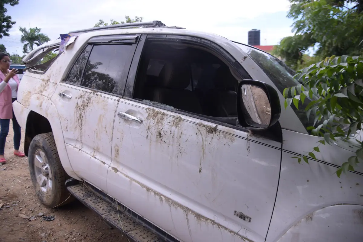 Mueren 13 haitianos al caer el vehículo en un canal de riego en República Dominicana 1