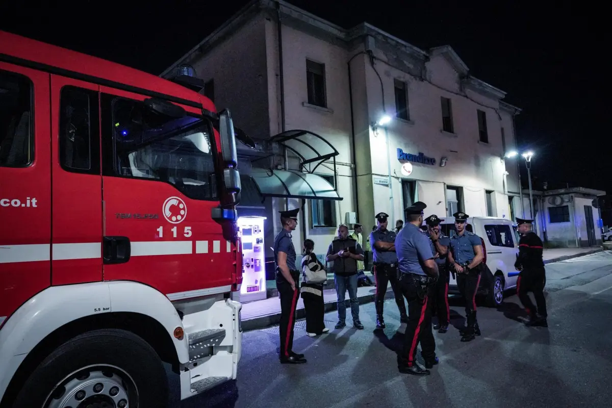 Mueren 5 trabajadores ferroviarios arrollados por un tren en el norte de Italia