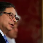 Petro cumple un año de Gobierno con logros en la paz pero acosado por los escándalos --- Petro celebra aprobación de la Reforma Pensional: "Conquista social del pueblo trabajador"