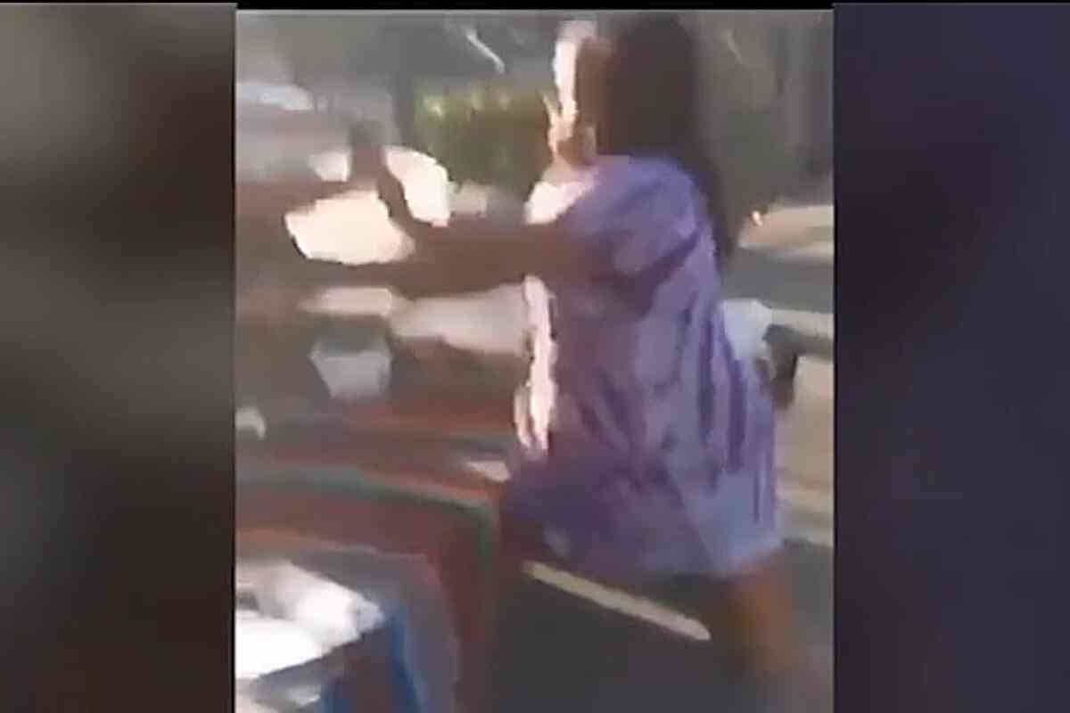 No pagó los tacos y la echaron del trabajo: una mujer es acusada de agredir a una vendedora en Watts