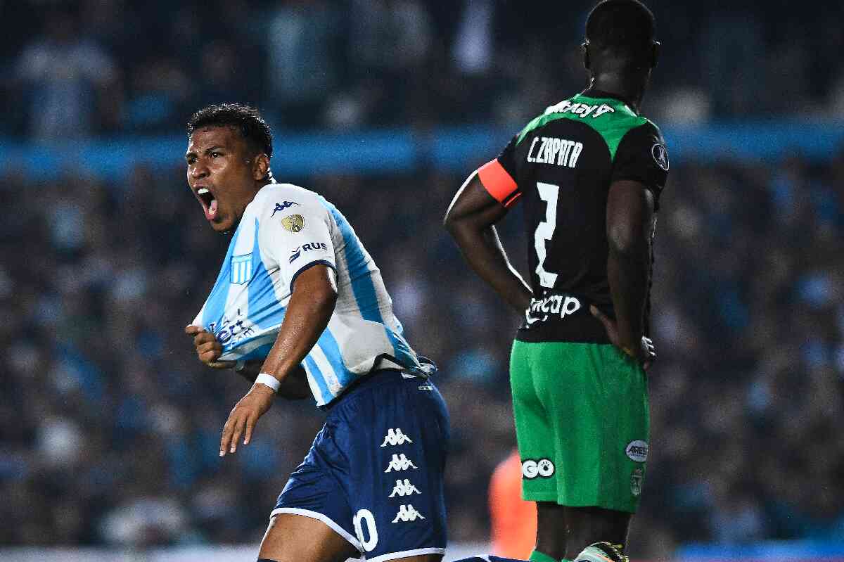 Roger Martínez se perderá el partido de ida de Racing contra Boca debido a lesión muscular