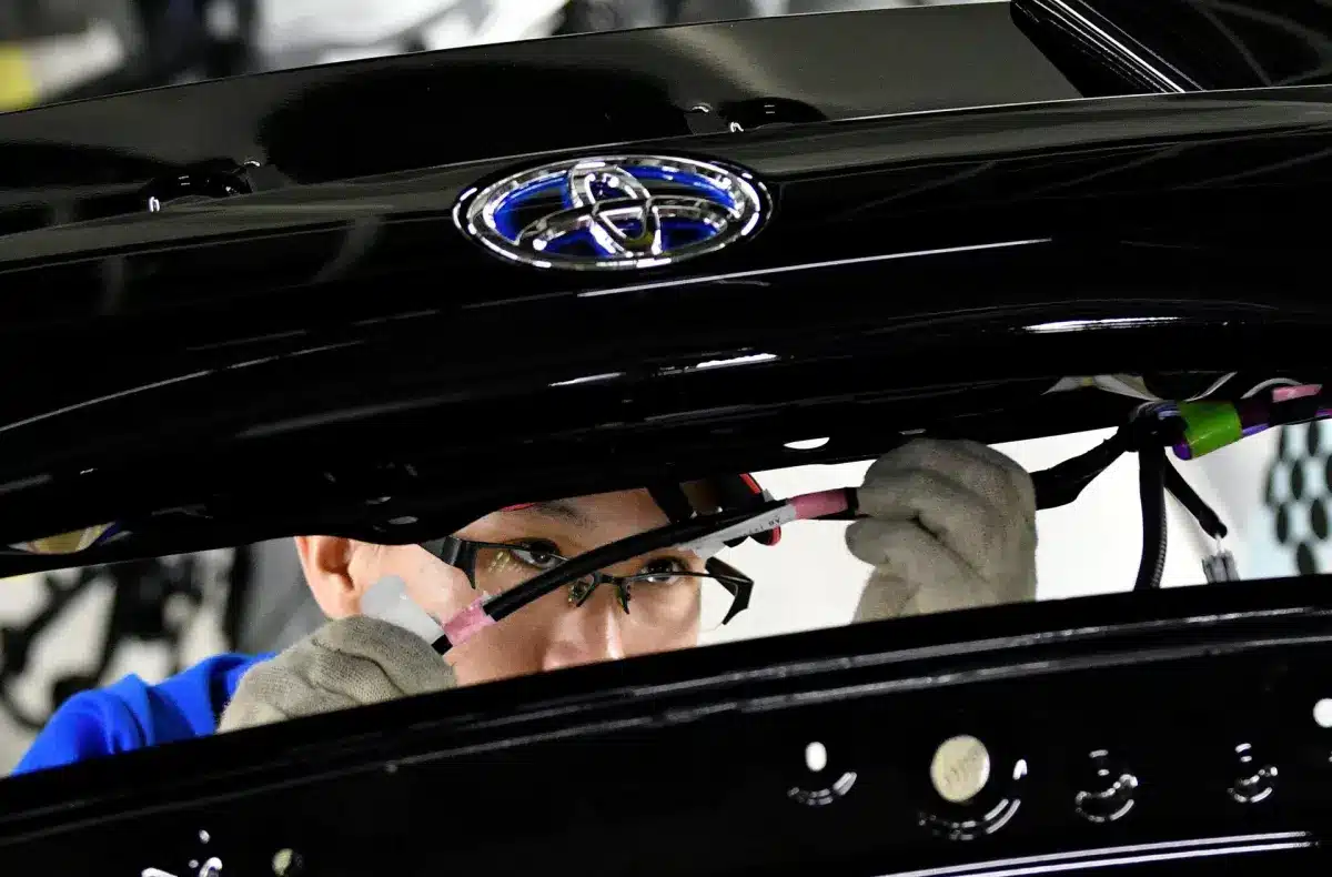 Suspenden las operaciones en doce fábricas de Toyota por un fallo de sistema