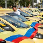 Taxistas colombianos protestan contra el alza del precio del combustible y la inseguridad
