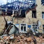Un ataque ruso con drones destruye una institución educativa en Járkov