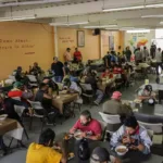 Un icónico albergue para migrantes cierra en la frontera de México en medio de la crisis