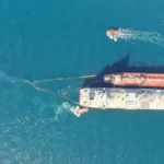 Un trasvase de petróleo entre dos barcos provoca un vertido en la Bahía de Algeciras