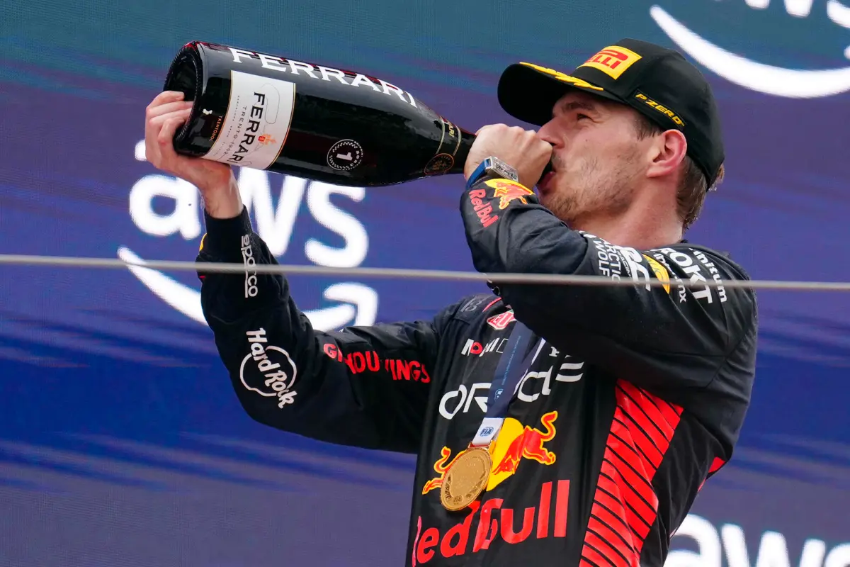 Verstappen, a rematar el tercer título seguido en un Mundial que se reanuda en su casa