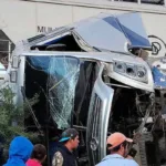 Cinco muertos y 11 heridos por choque entre tren y autobús en Querétaro-municipio el marques