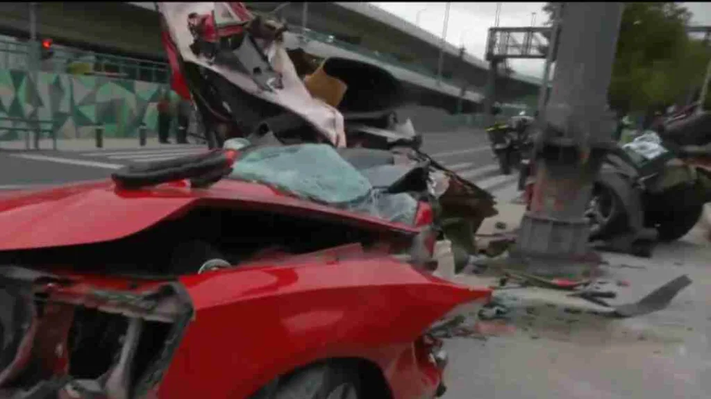 Conductor pierde la vida al partirse su vehículo en dos en Periférico