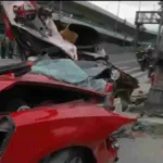 Conductor pierde la vida al partirse su vehículo en dos en Periférico