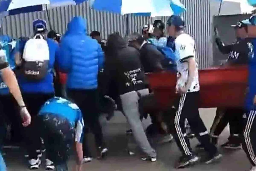 La insólita razón por la que la barra de Millonarios fue castigada por dos fechas- entró un ataud al estadio el campin ante el Tolima